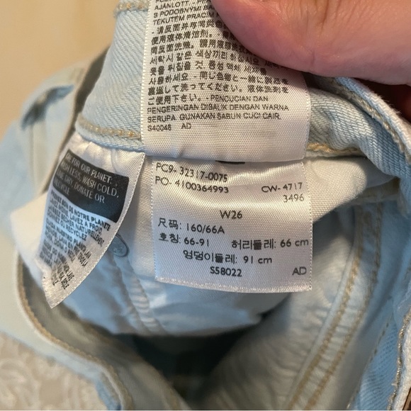 Levi’s shorts - Picture 4 of 4